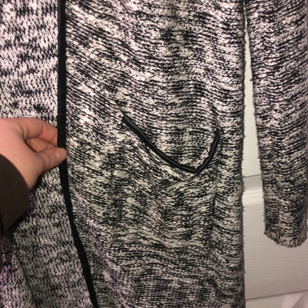 Long Cardigan - Picture 2 of 3